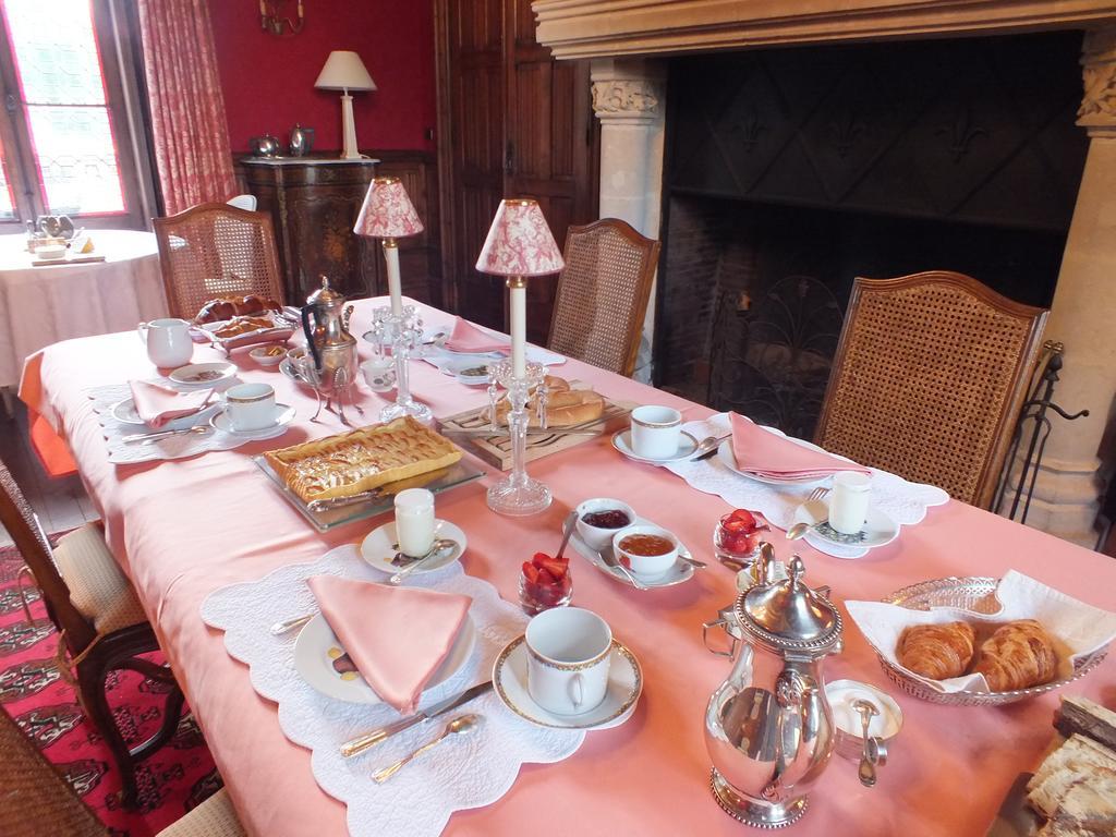 Chateau De Naze Vivy-Saumur Kamer foto