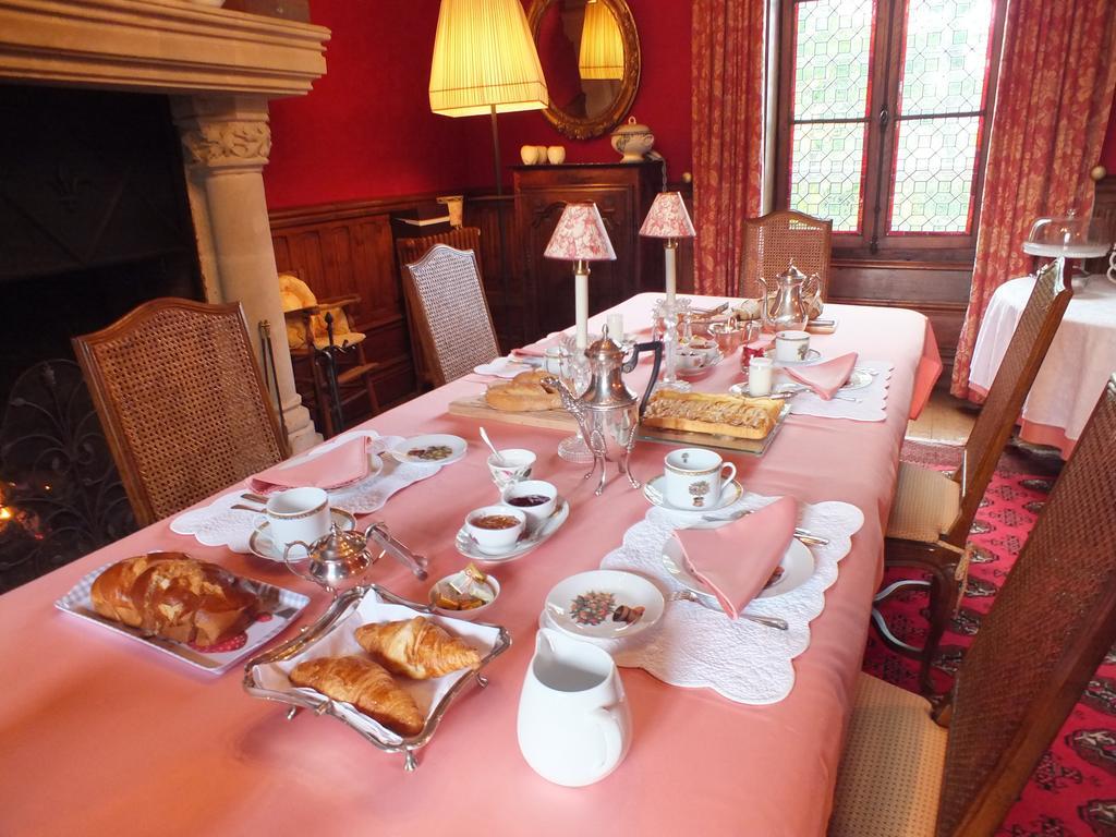 Chateau De Naze Vivy-Saumur Kamer foto