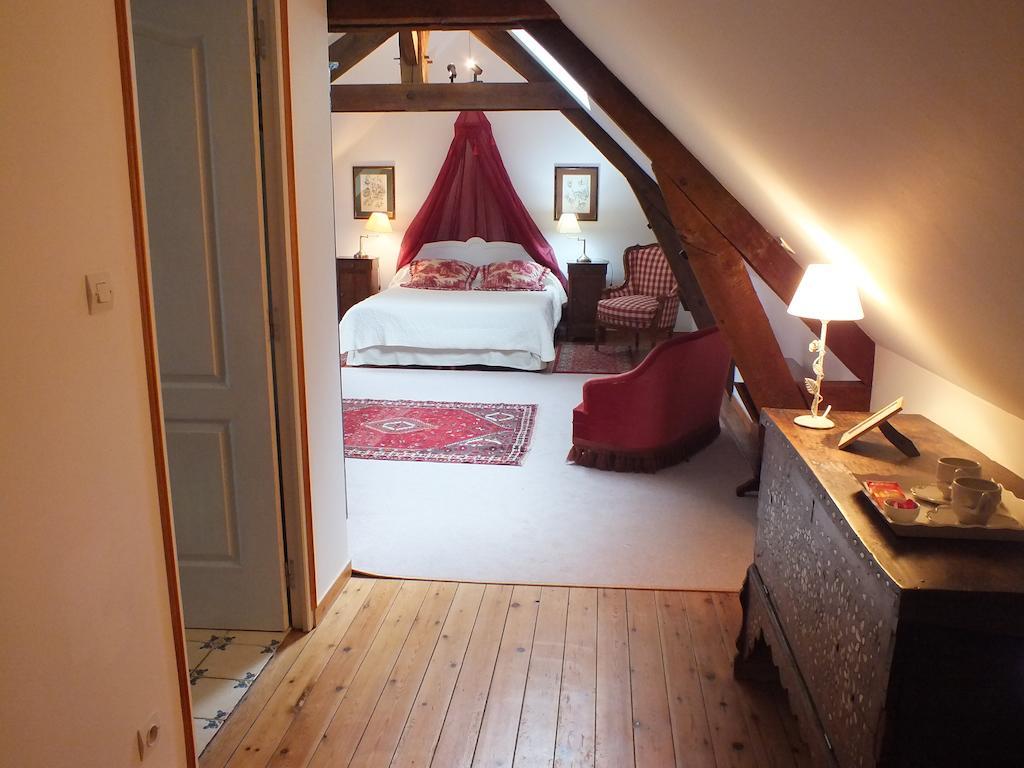 Chateau De Naze Vivy-Saumur Kamer foto