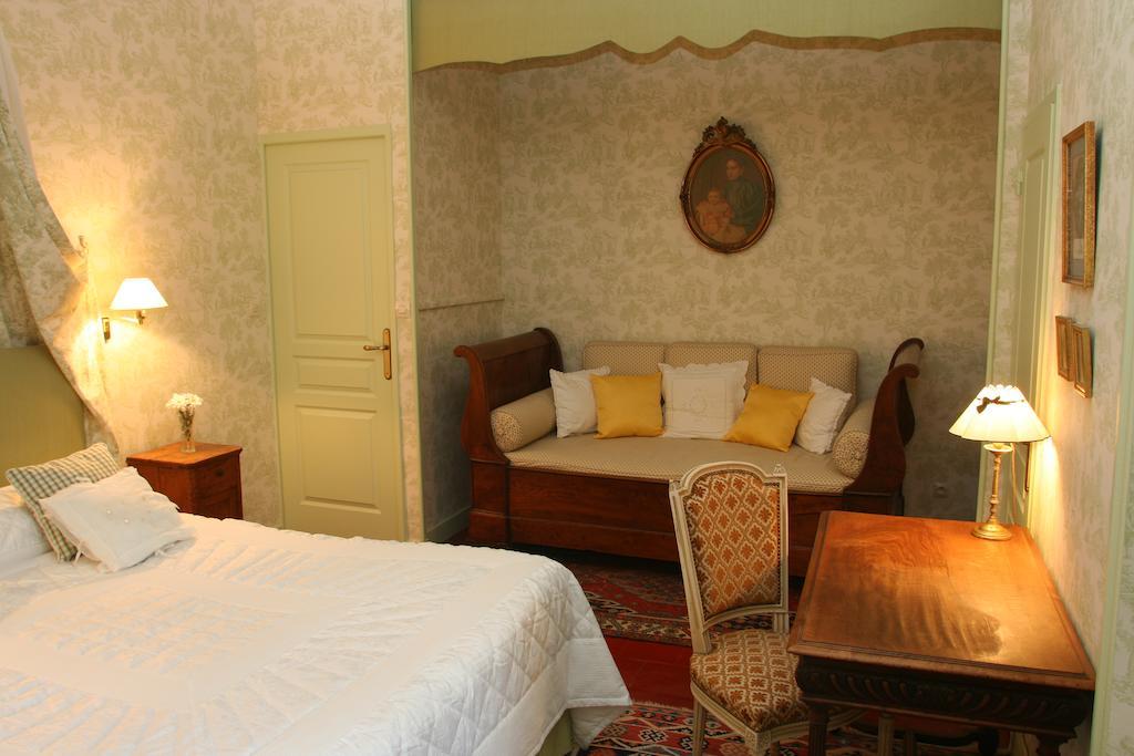 Chateau De Naze Vivy-Saumur Kamer foto
